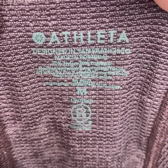 Athleta Camo Tee Shirt Activewear Short Sleeve Crewneck Red Purple Size Medium - Picture 3 of 4